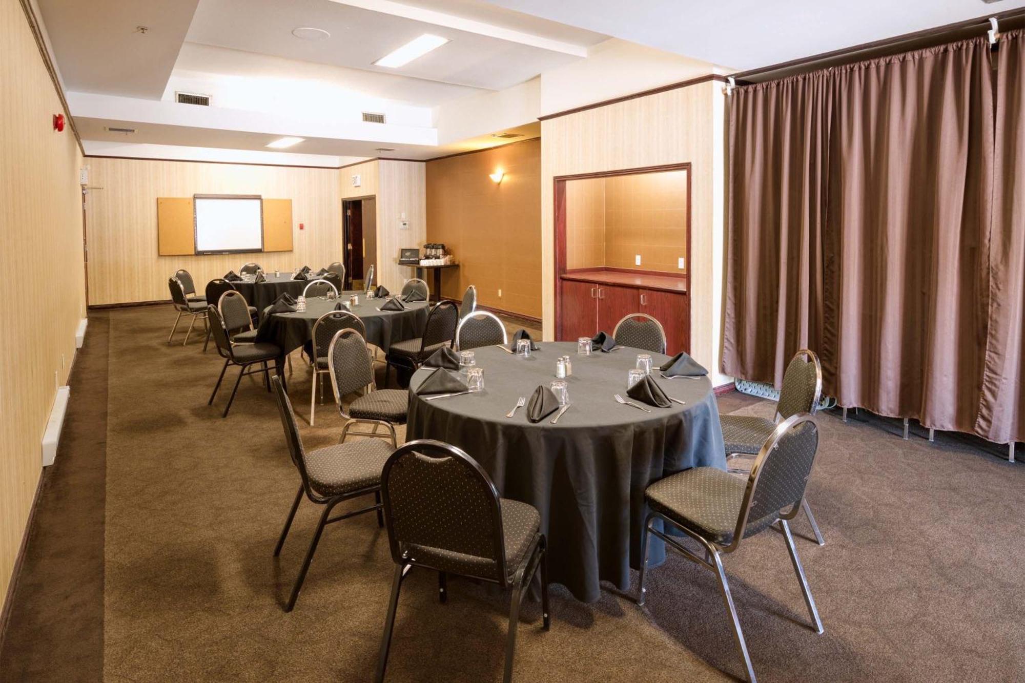 Sandman Hotel Penticton Ngoại thất bức ảnh